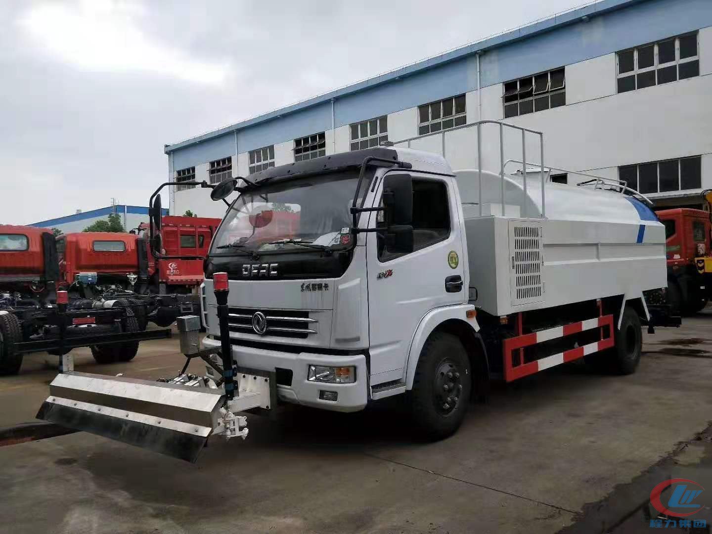 东风大多利卡高压清洗车，多利卡D7路面清洗车