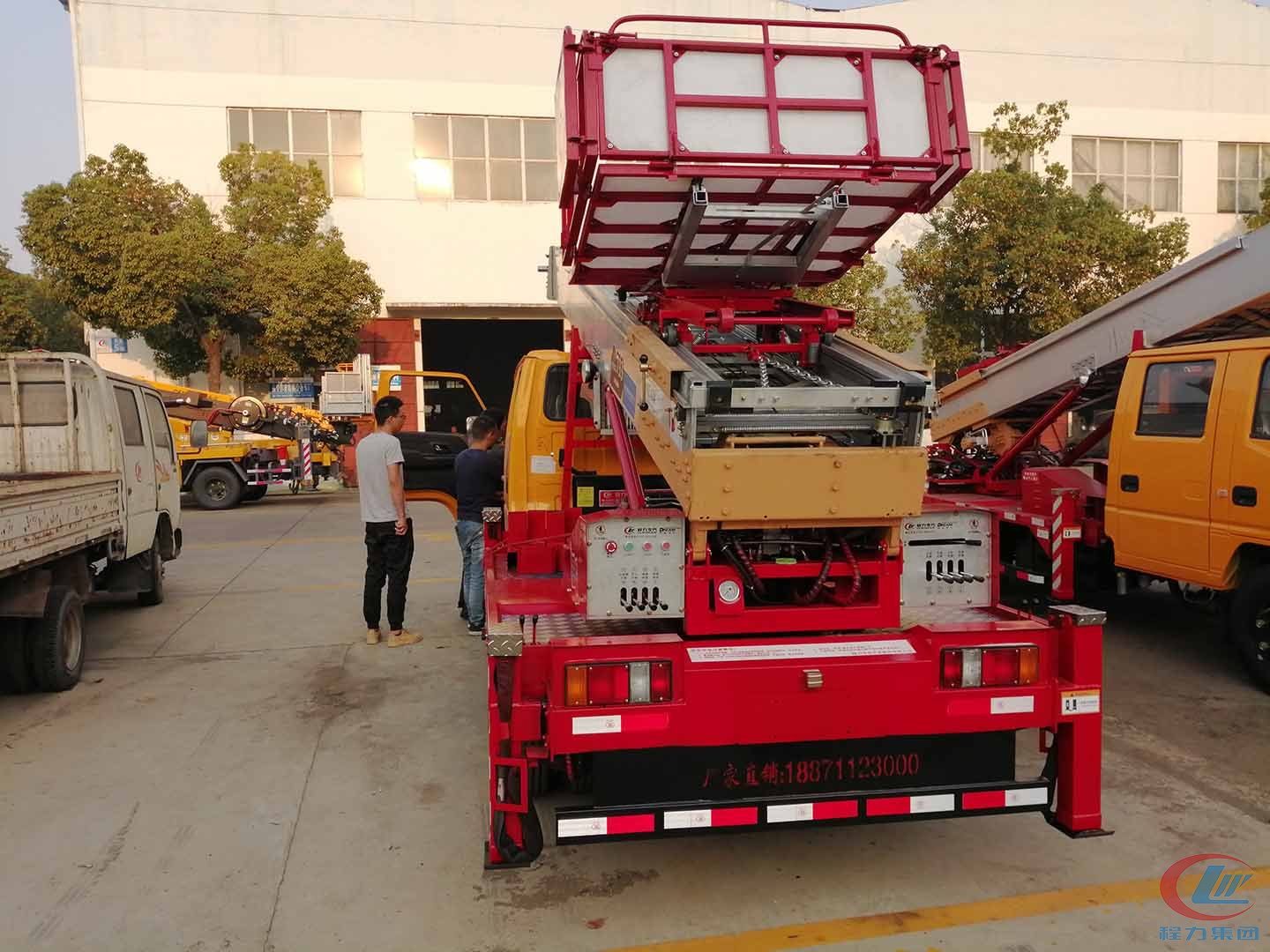 江铃国六云梯搬家车，江铃33米云梯搬家车